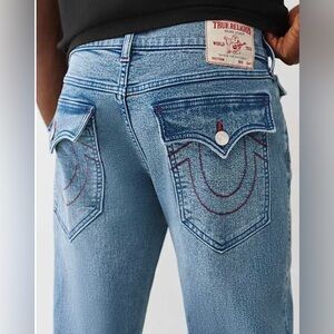 True Religion Light Wash Denim Jeans with Embroidered Back Pockets 36/34